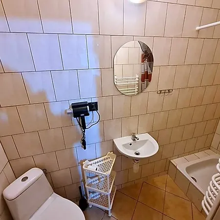 Male Ciche Uantosi, Blisko Wyciagu Narciarskiego I Sky Walk Serce Poronina, Idealne Miesce Na Wypad W Gory -rusinowa Polana-zgorzelisko-tarasowka-palenica-morskie Oko 住宿加早餐酒店 3*